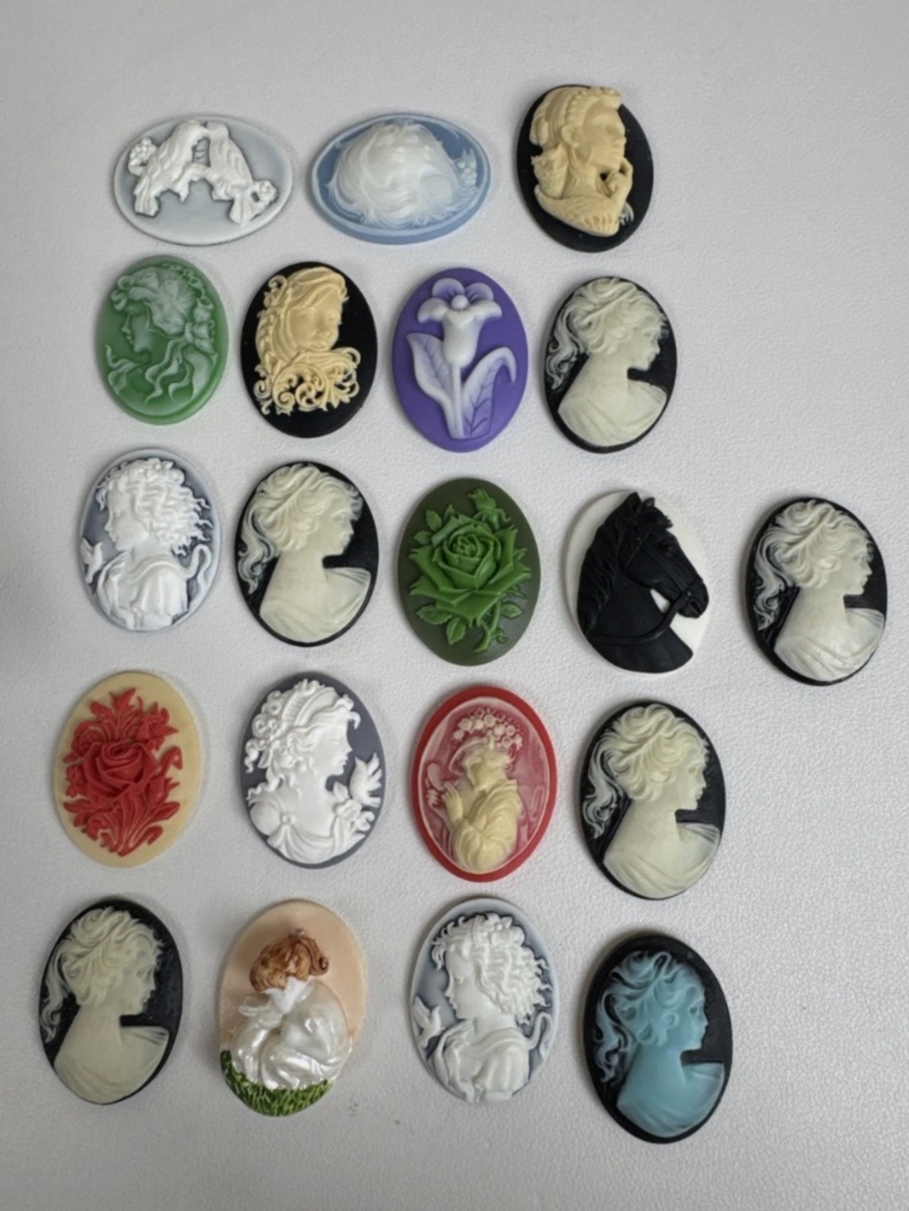 20 - 40x30mm Mixed Floral, Animal, Cameo Cabochons